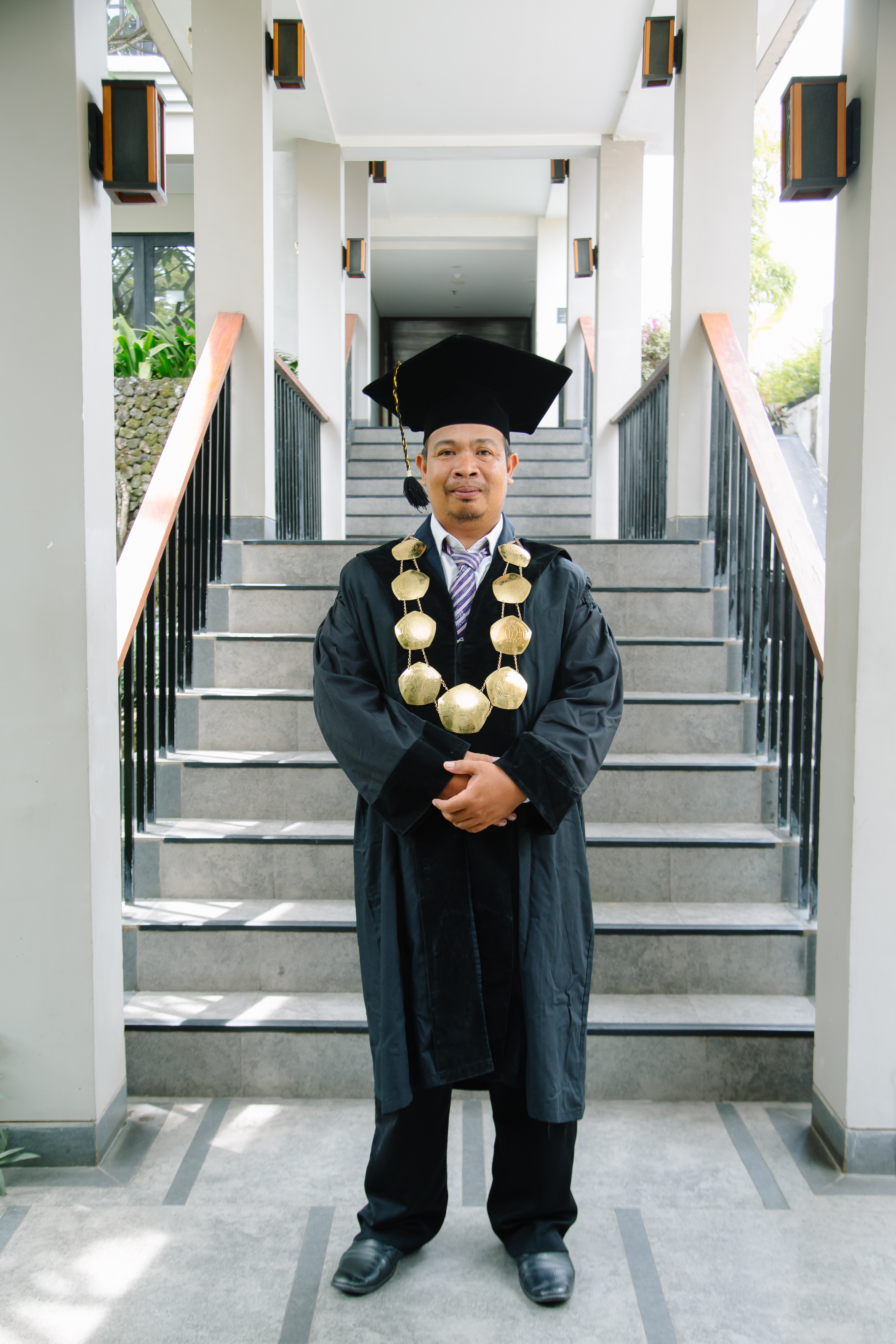 Dekan Fakultas Bisnis